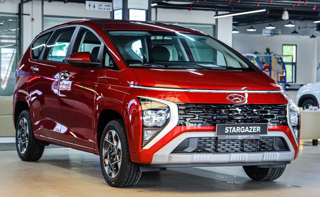 Xe MPV cỡ nhỏ giảm giá đồng loạt, cao nhất lên tới 100 triệu đồng